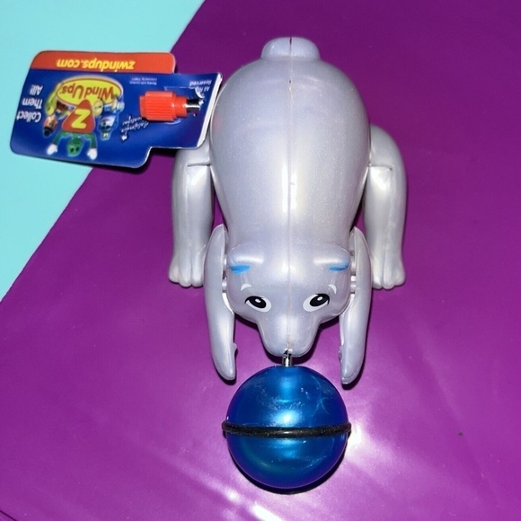 Z Wind-Ups Chilly Performing Polar Bear Windup Toy - Picture 2 of 6